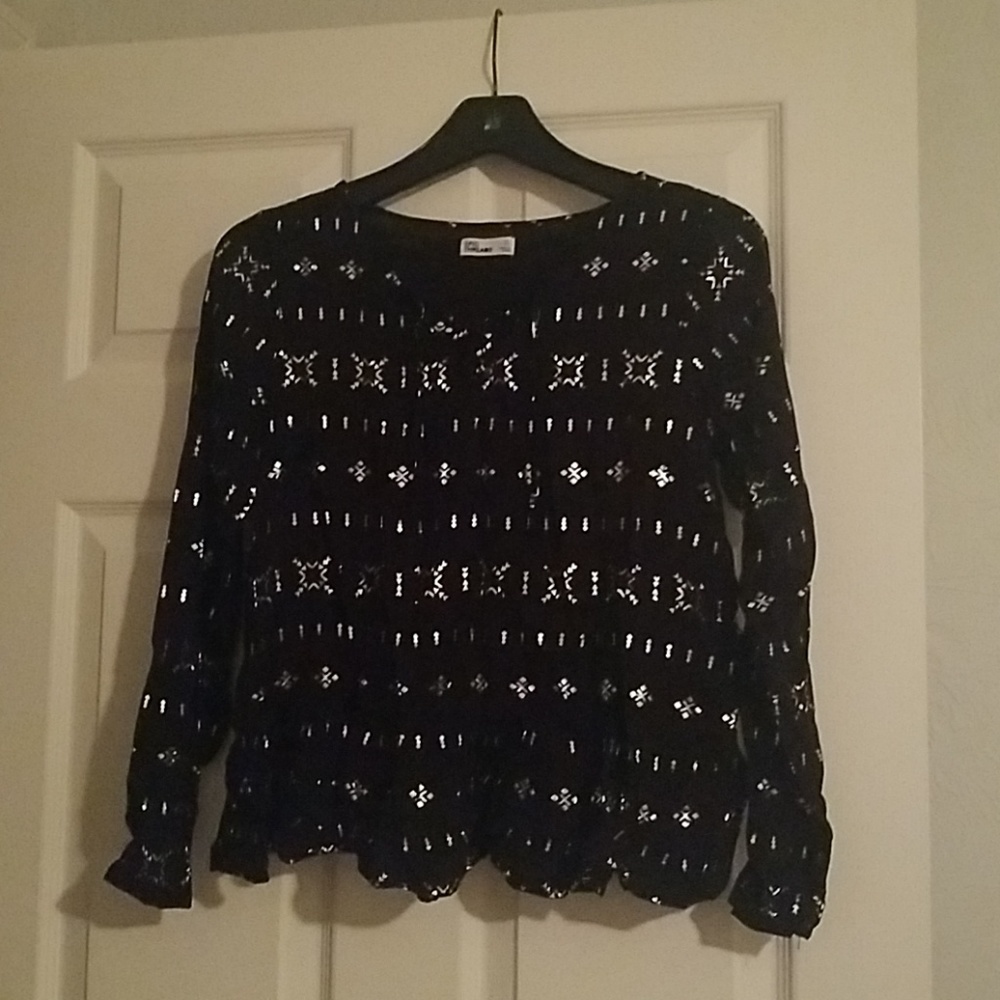 Girls black shirt w/silver stampings!